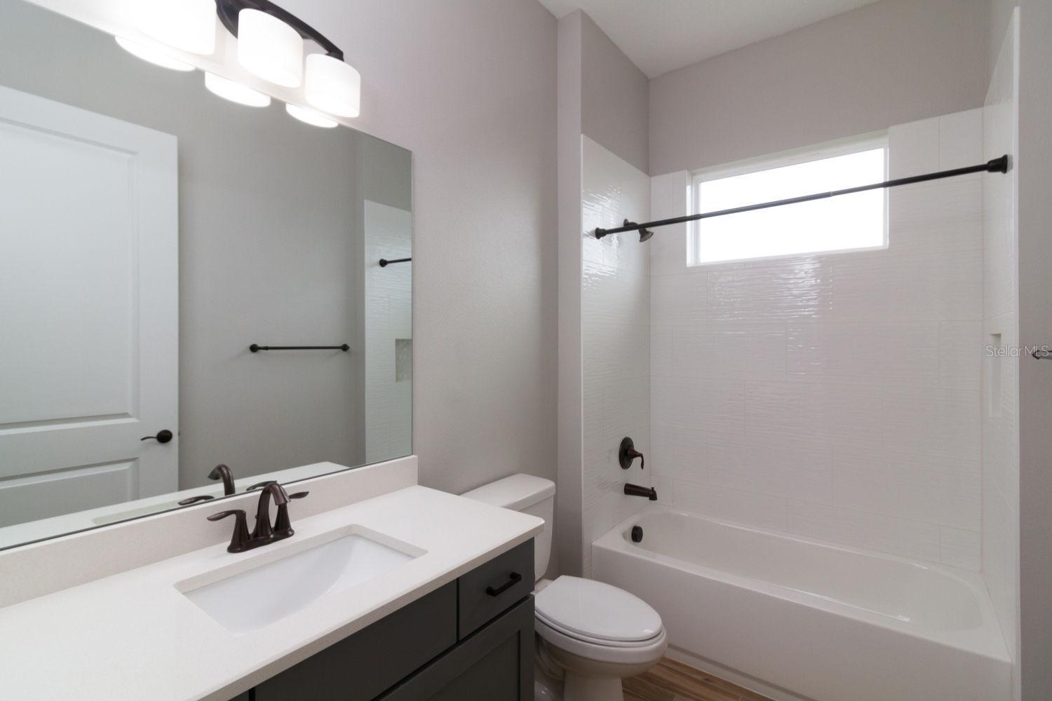 LEESBURG JAMESTOWNE SUB - Residential