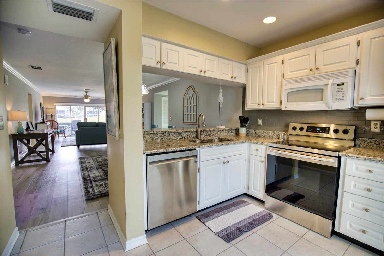 AUGUSTA VILLAS AT PLAN - Residential Lease