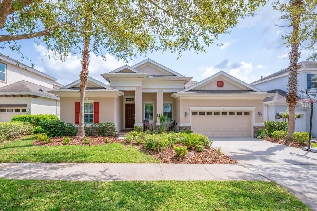 Photo of 5204 Sparrowglen Place, Lithia, FL 33547 (MLS # TB8490387)