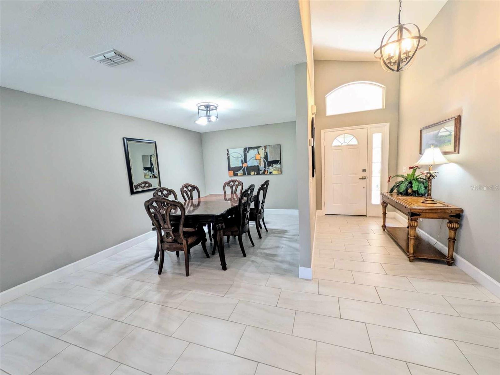 ON TOP OF THE WORLD - Residential Lease