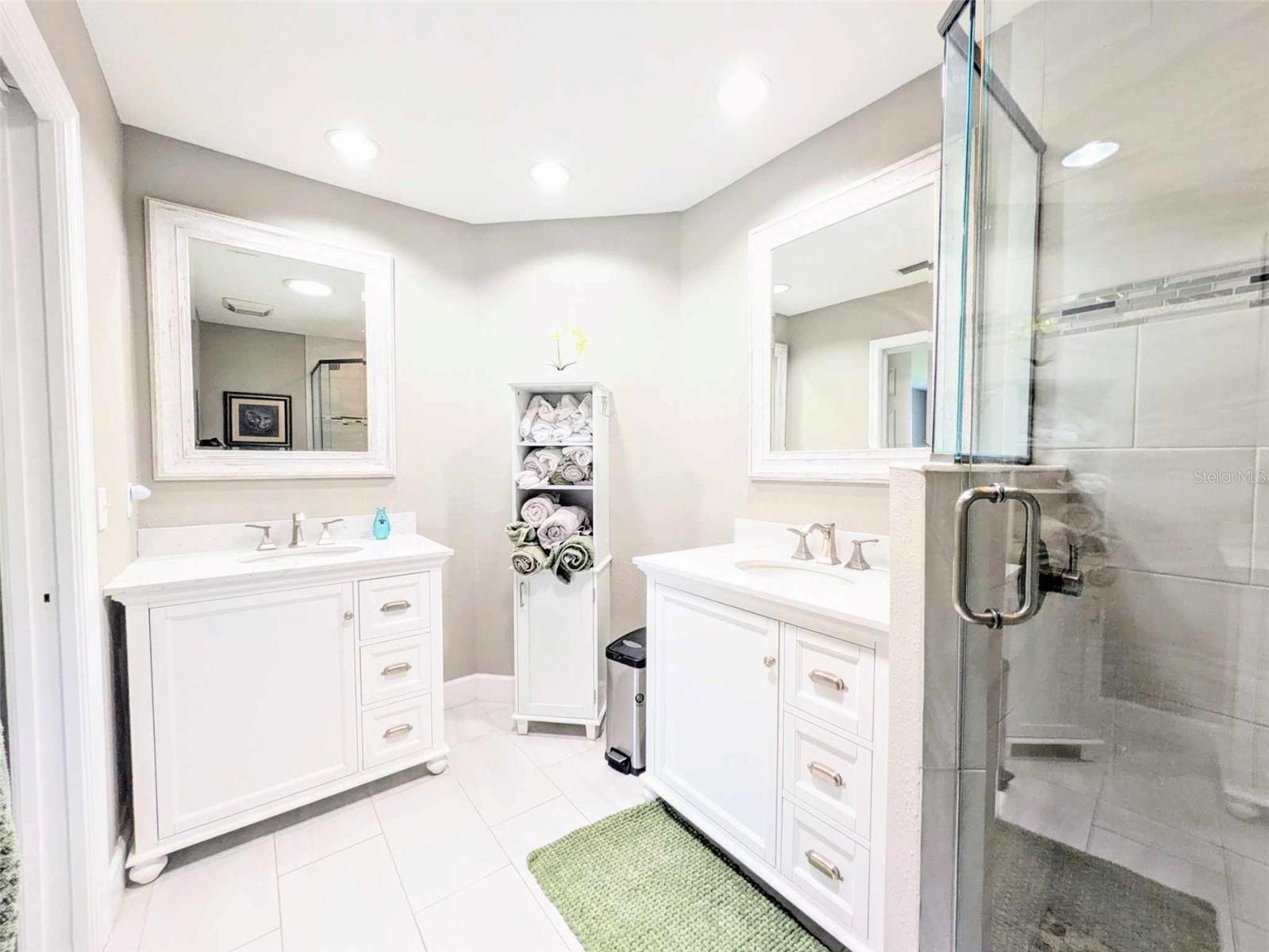 ON TOP OF THE WORLD - Residential Lease