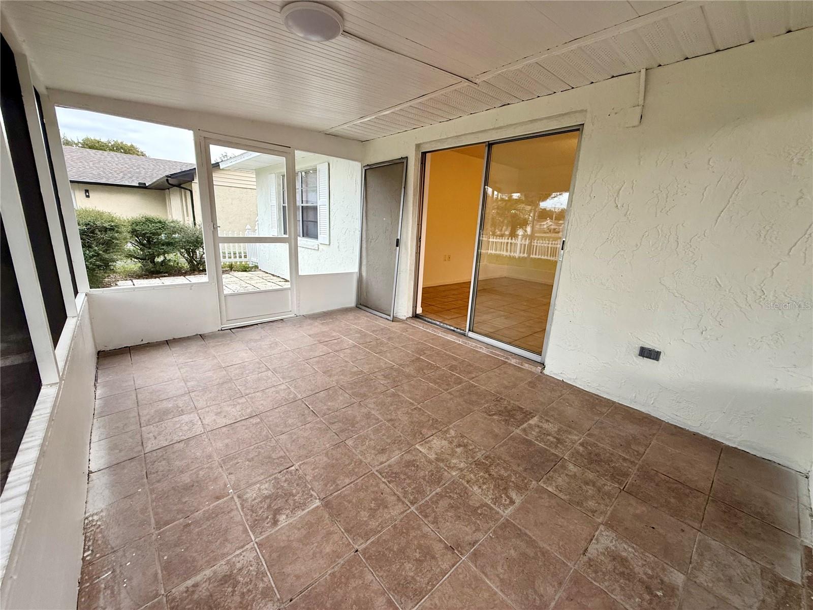 CRESCENT ESTATES SUB 1 - Residential Lease