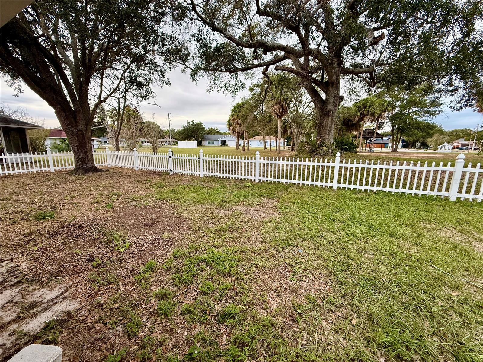 CRESCENT ESTATES SUB 1 - Residential Lease