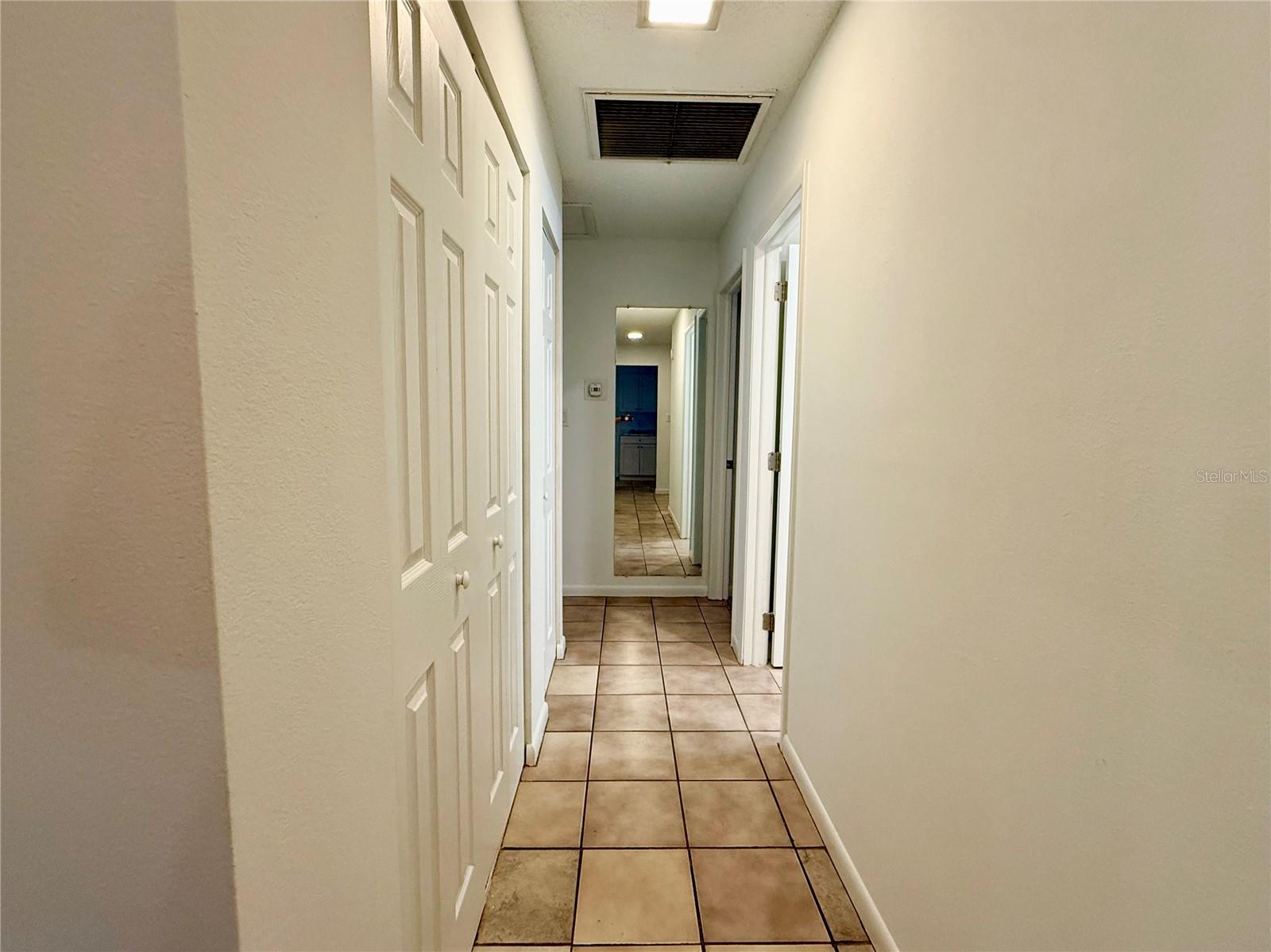 CRESCENT ESTATES SUB 1 - Residential Lease