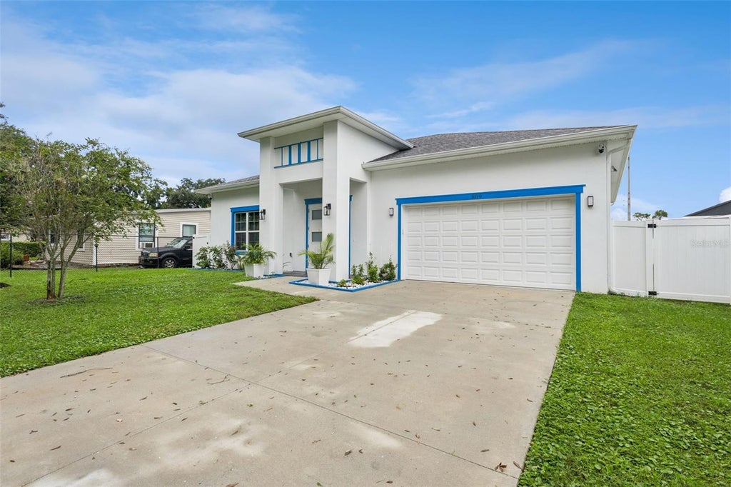 Photo of 809 Burch Avenue, Winter Garden, FL 34787 (MLS # O6440306)