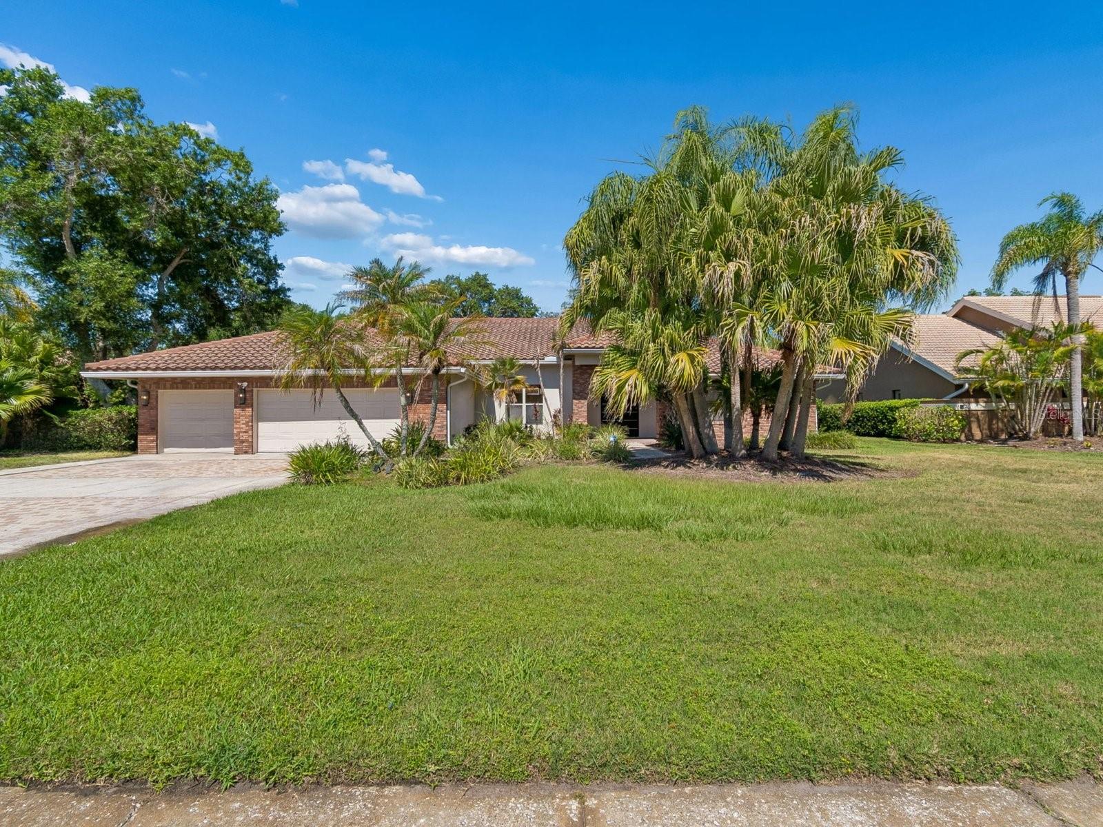 2402 HUNTINGTON BOULEVARD