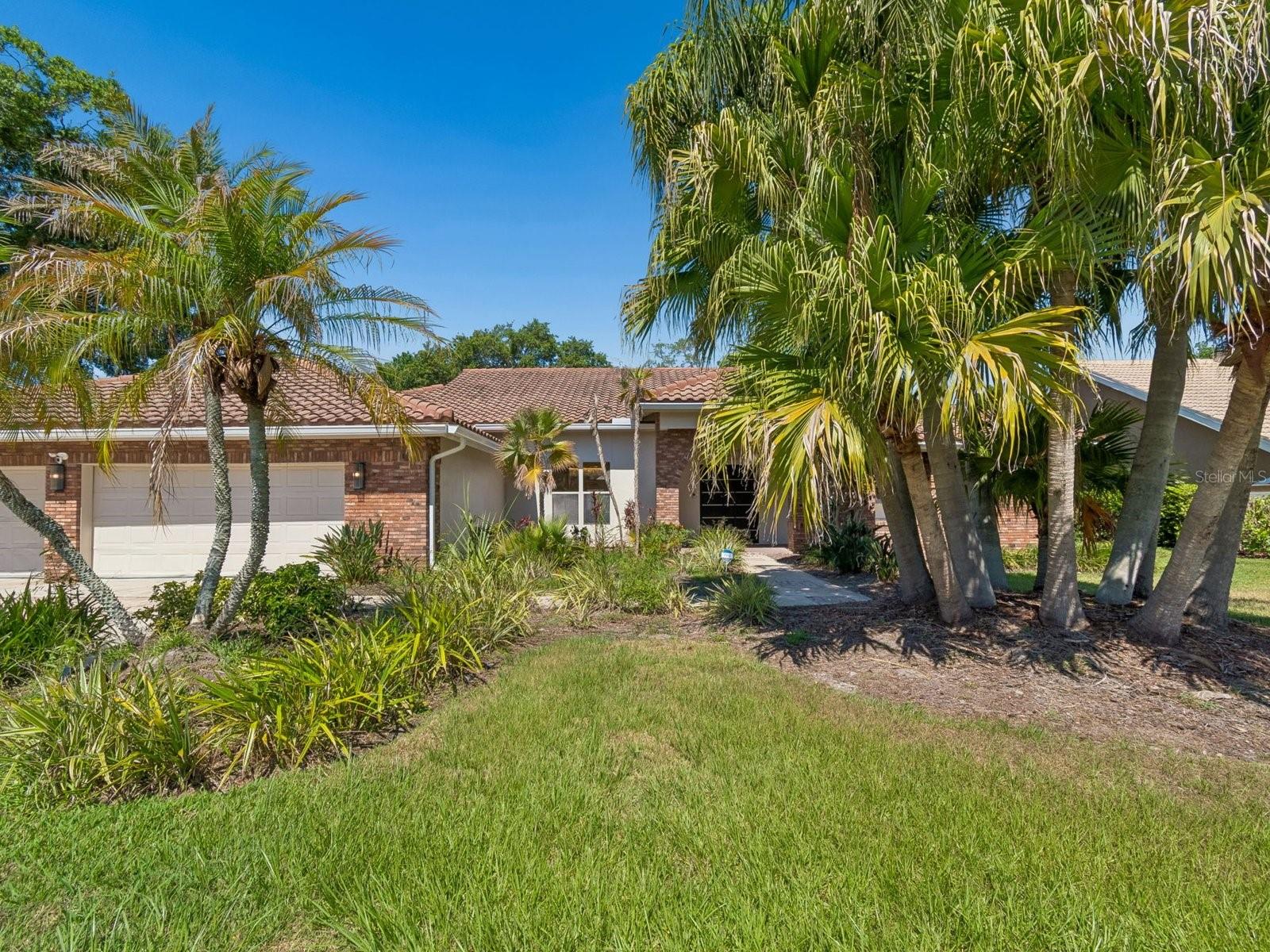 2402 HUNTINGTON BOULEVARD