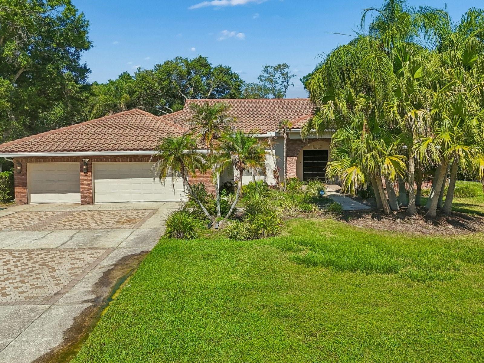 2402 HUNTINGTON BOULEVARD