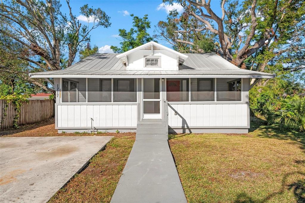 Photo of 1717 32nd Street, Sarasota, FL 34234 (MLS # A4668949)