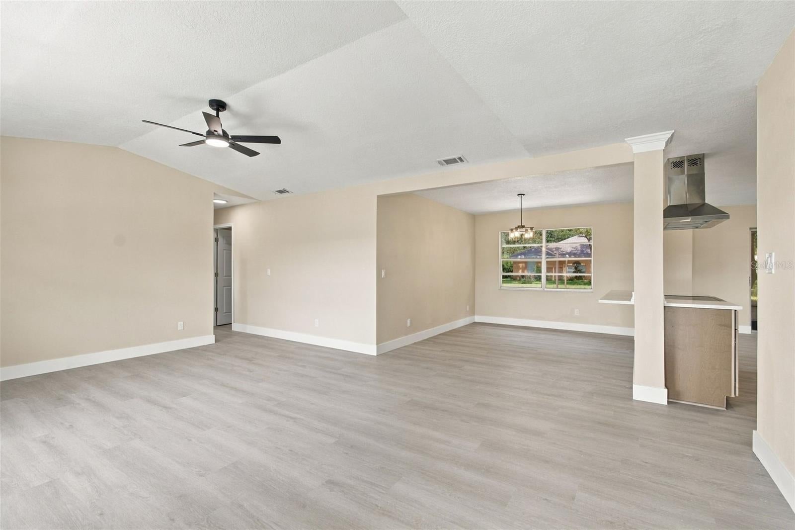 9007 SPRING HILL DRIVE