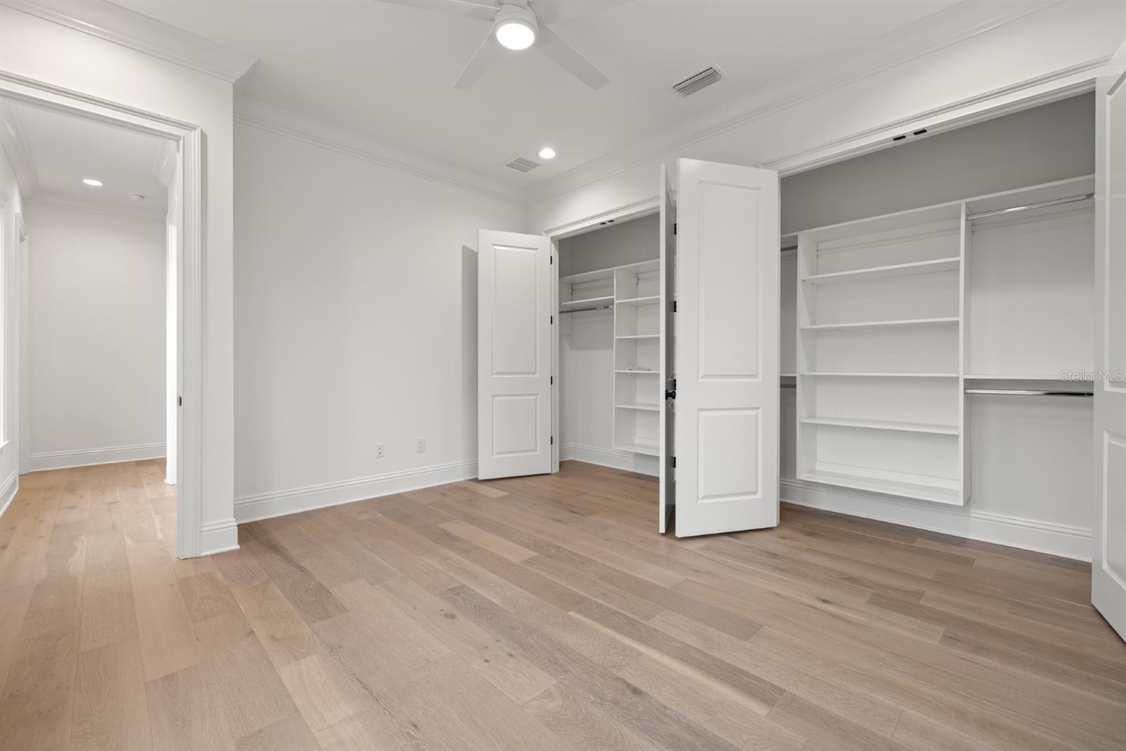 SUNSET PARK - Residential