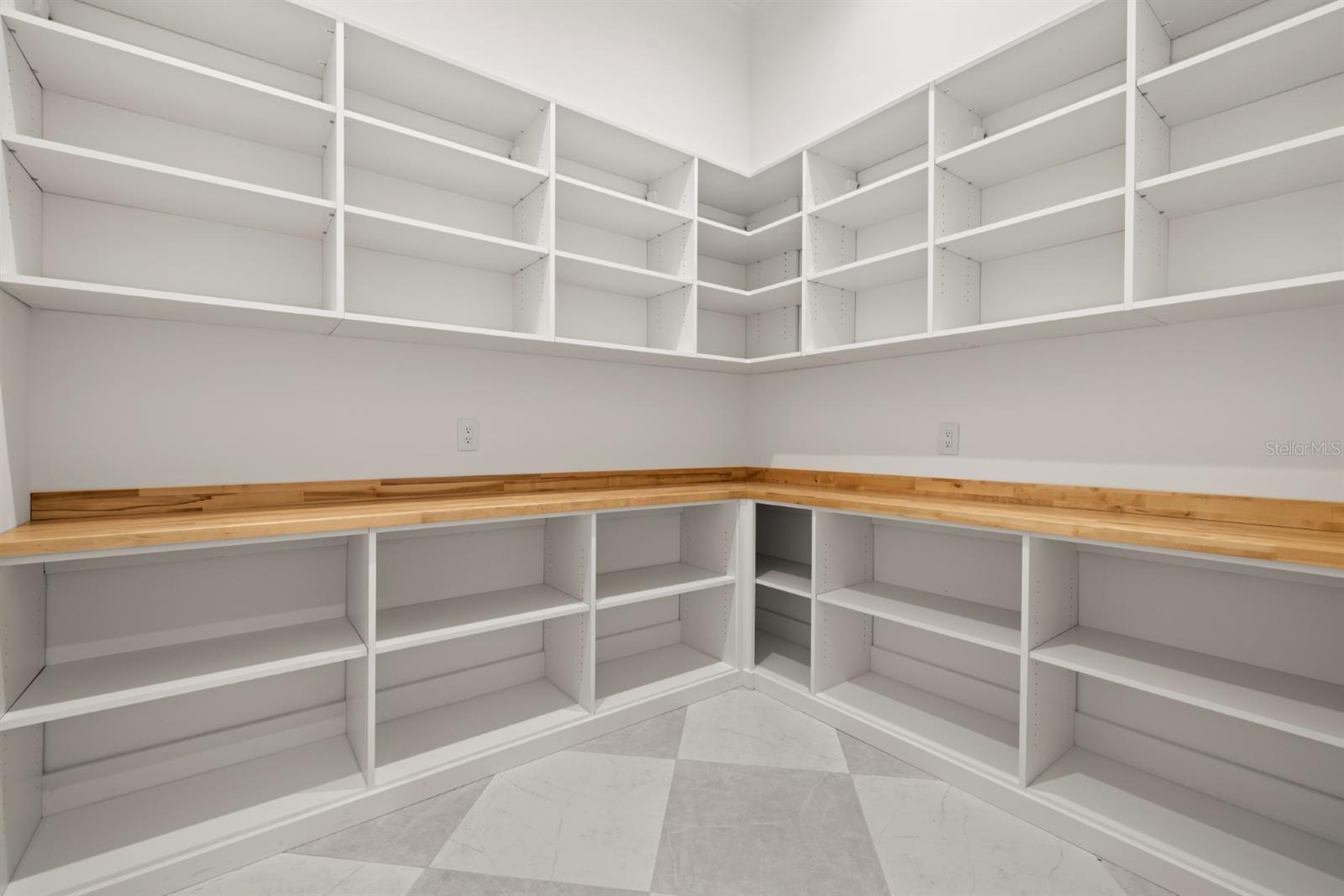 SUNSET PARK - Residential