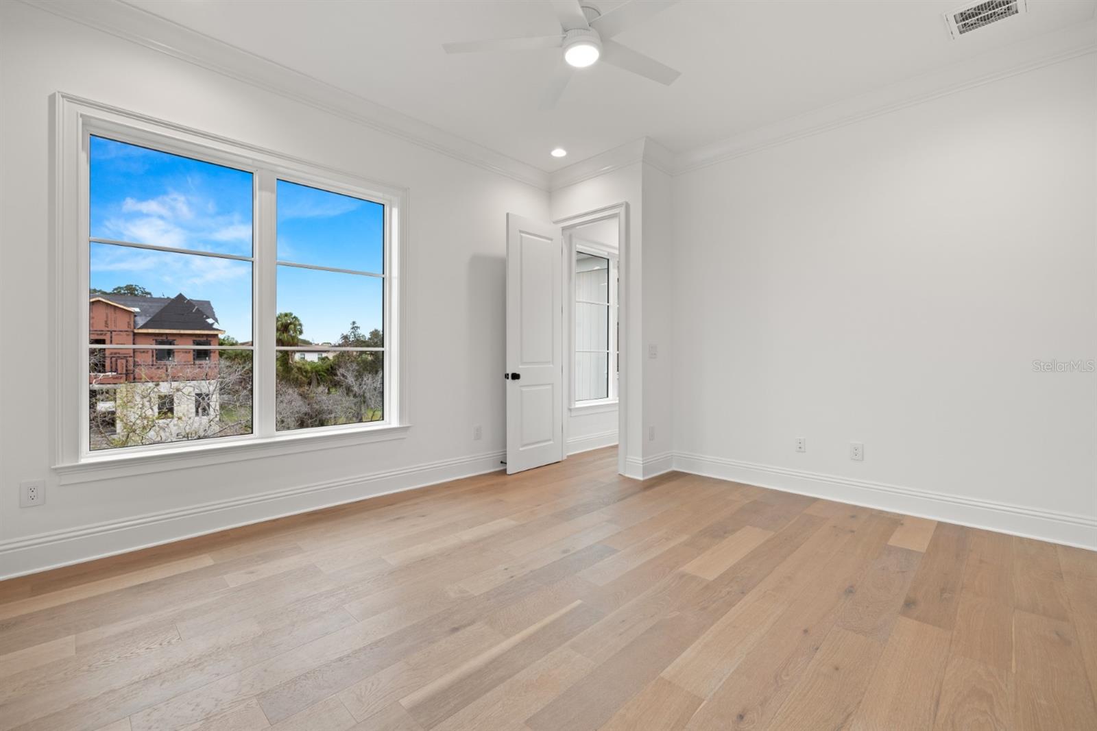 SUNSET PARK - Residential