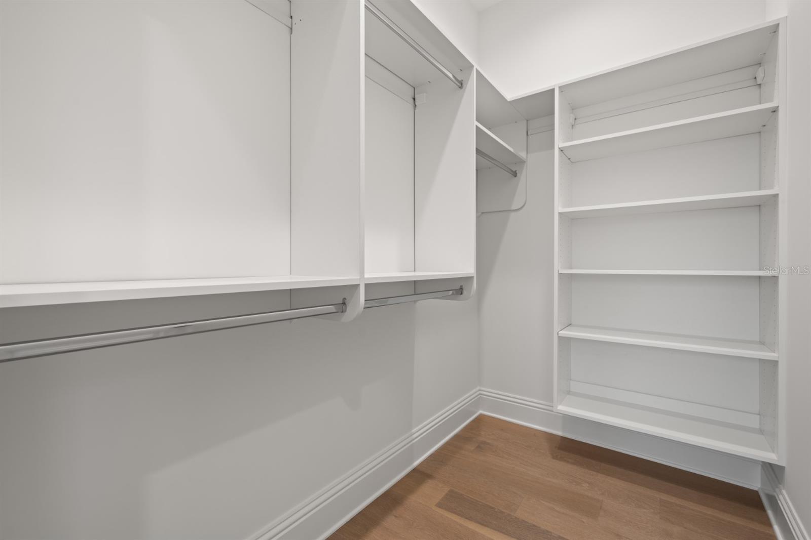 SUNSET PARK - Residential