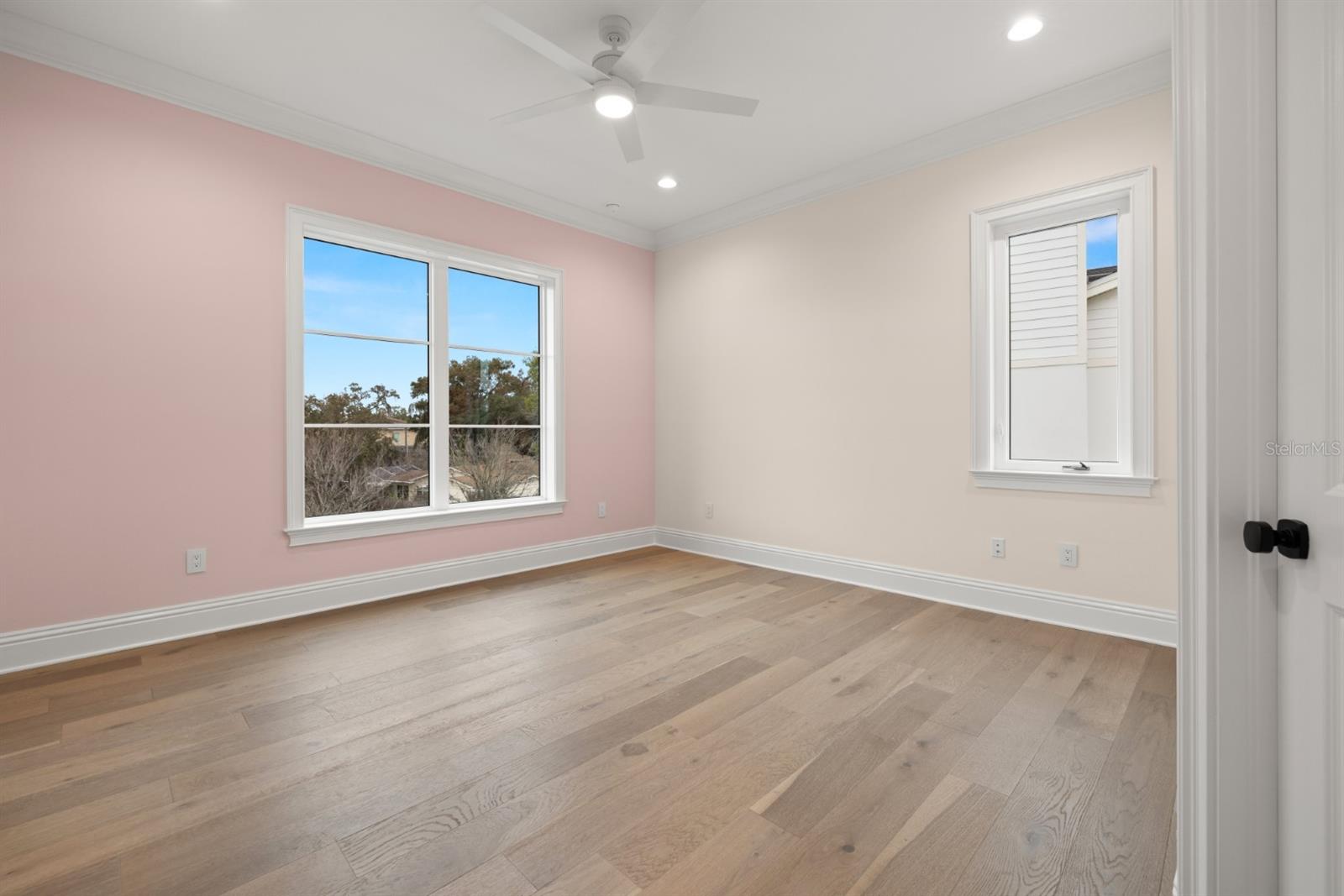 SUNSET PARK - Residential