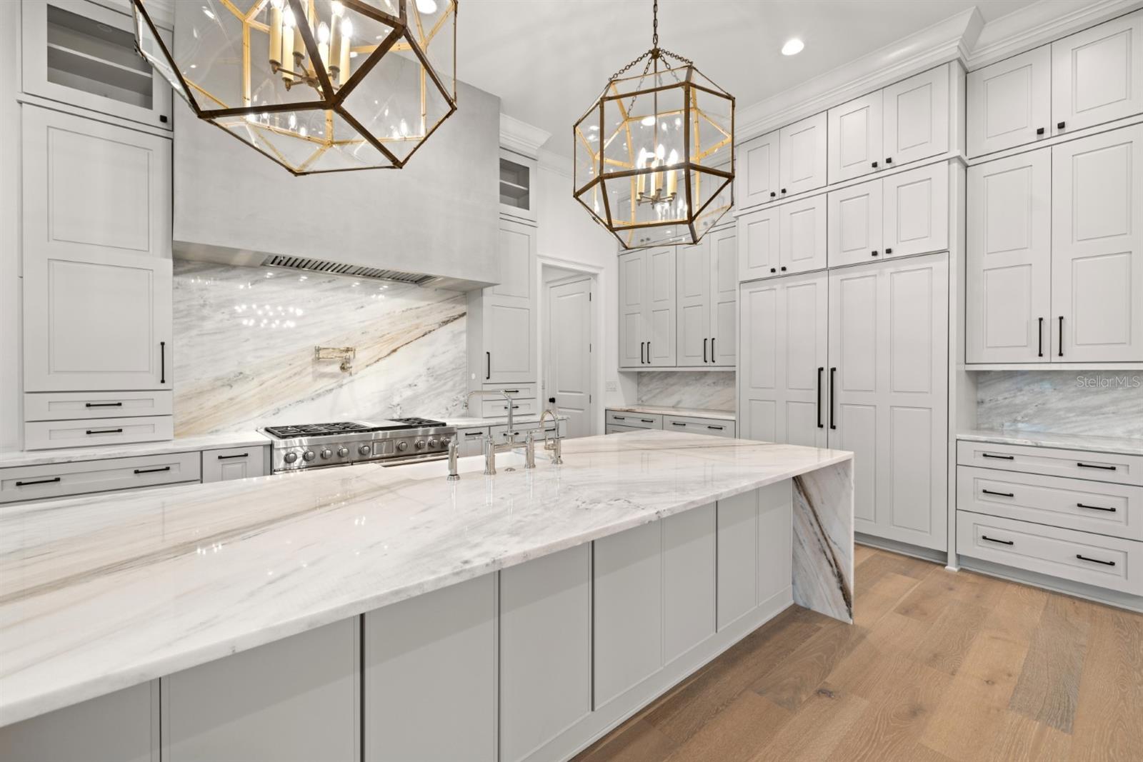 SUNSET PARK - Residential