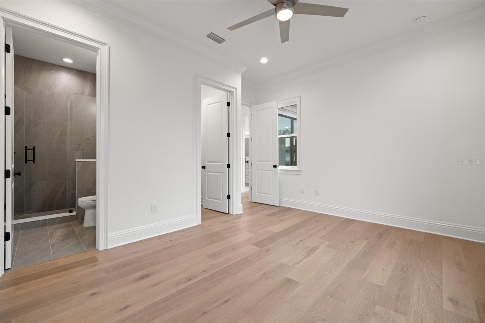 SUNSET PARK - Residential