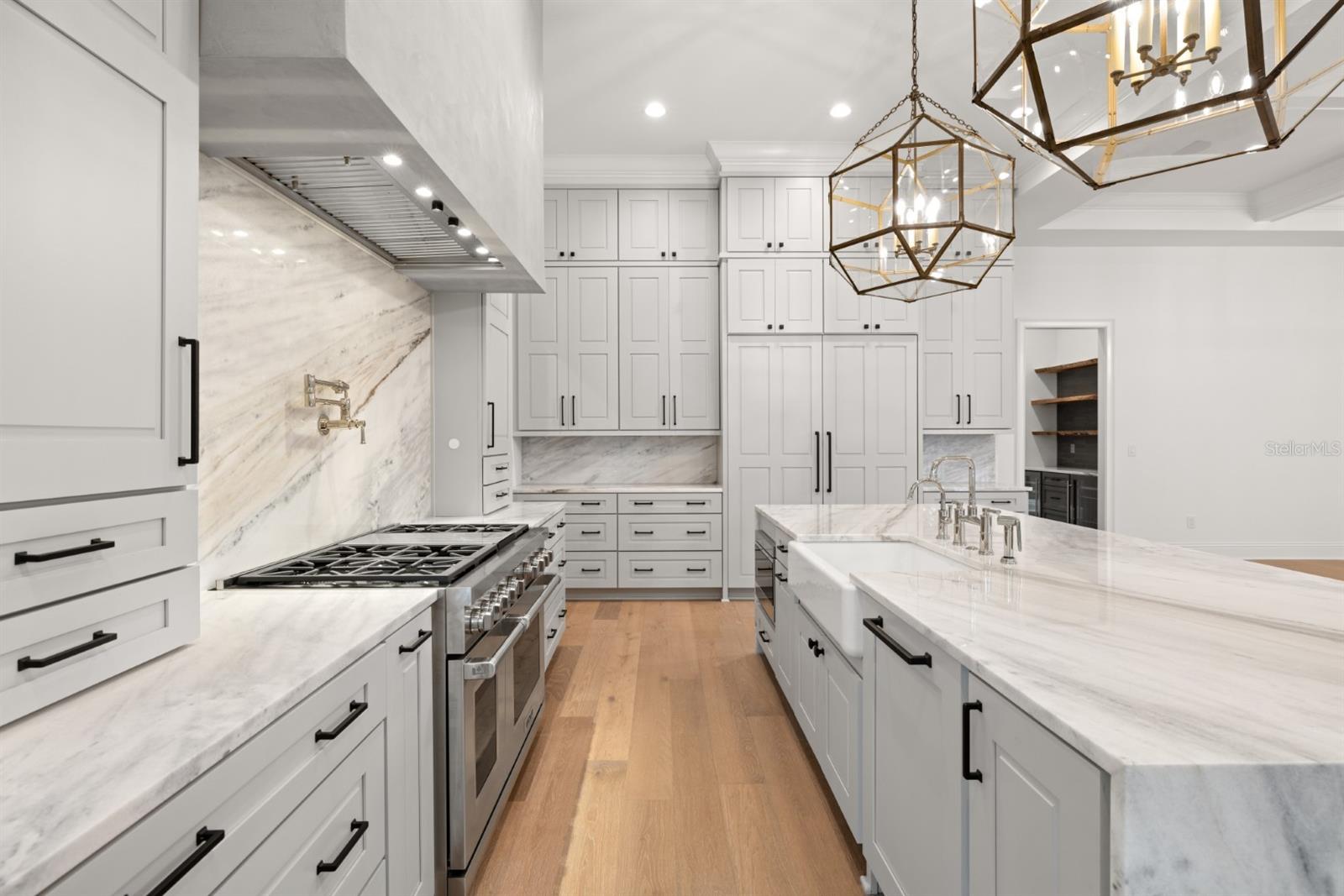 SUNSET PARK - Residential