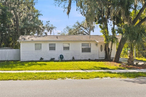 2 beds bed, 1.5 baths bath property at 213 S 3rd Street, Lake Mary, FL 32746