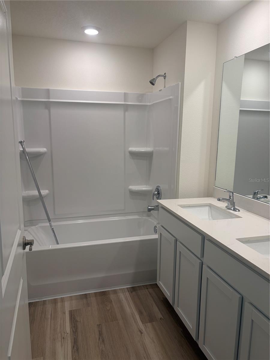 SUNSET HILLS PHASE II - Residential Lease