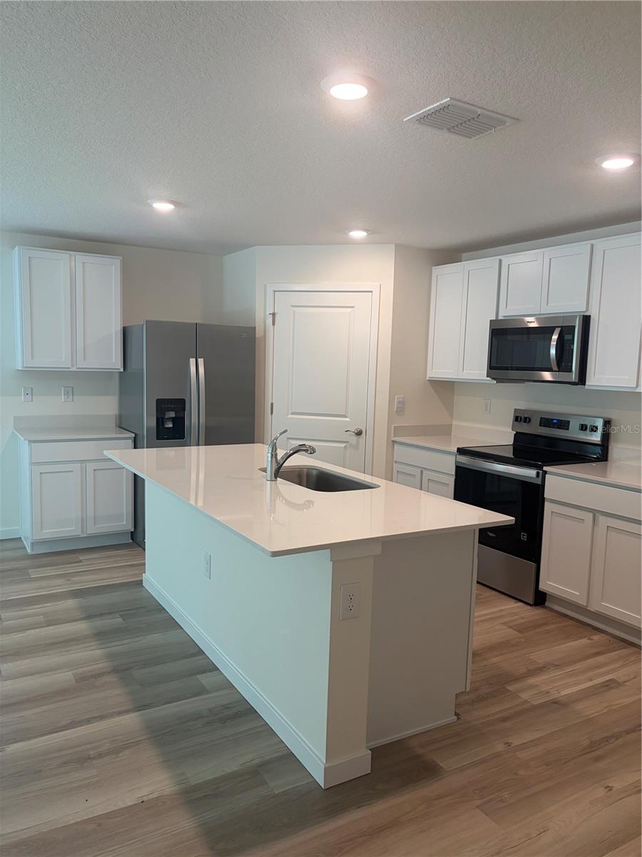 SUNSET HILLS PHASE II - Residential Lease