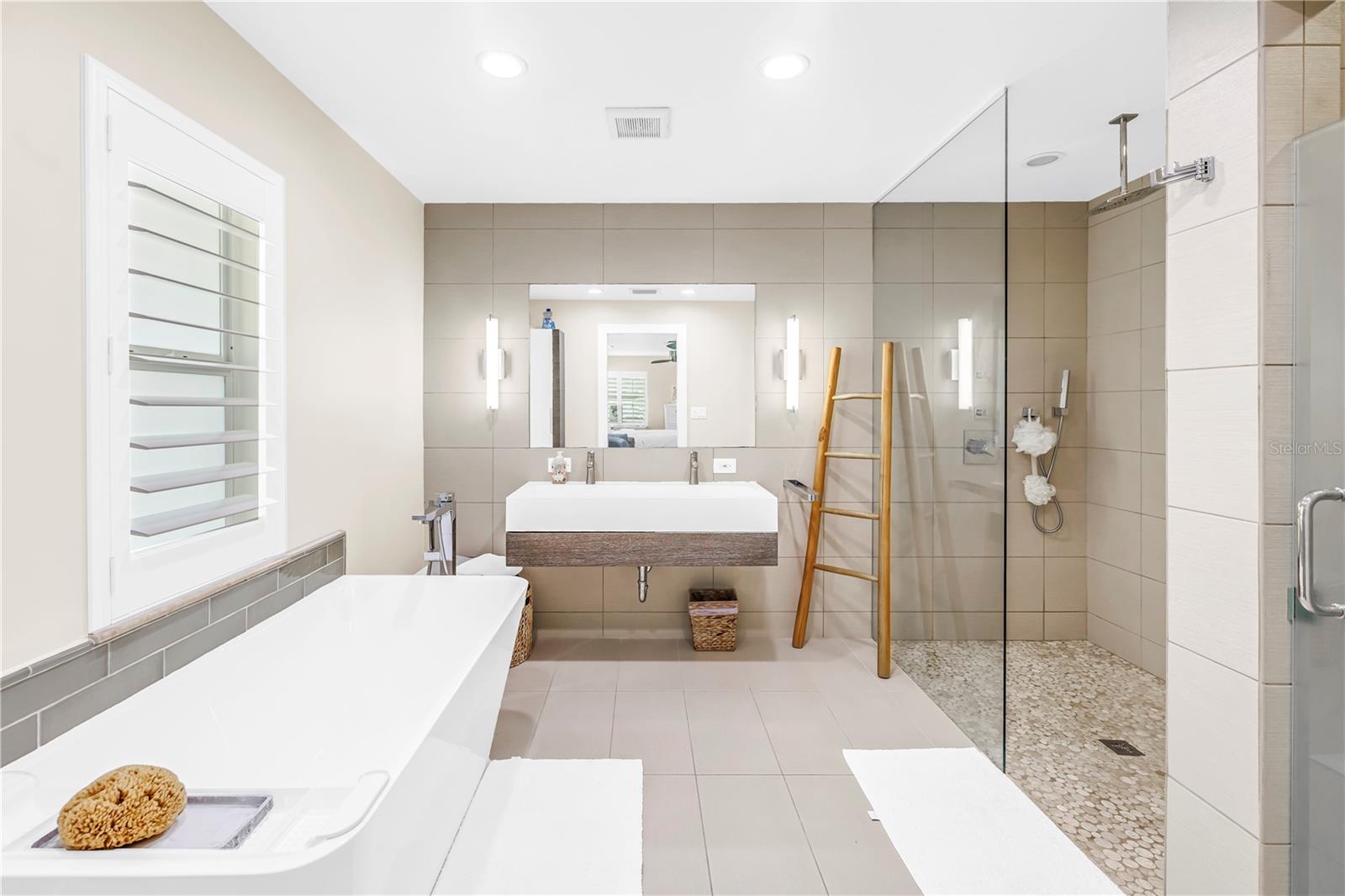 ISLAND ESTATE OF CLEARWATER UNITS 6D 7A 7C - Residential