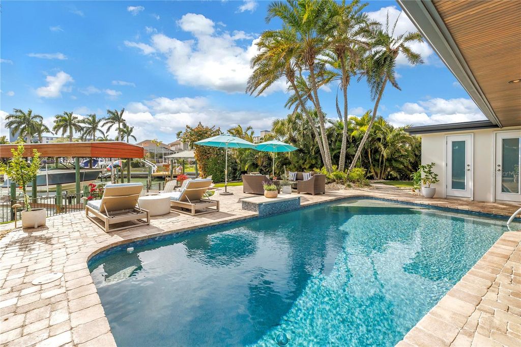 Photo of 624 Snug Island, Clearwater, FL 33767 (MLS # TB8489381)