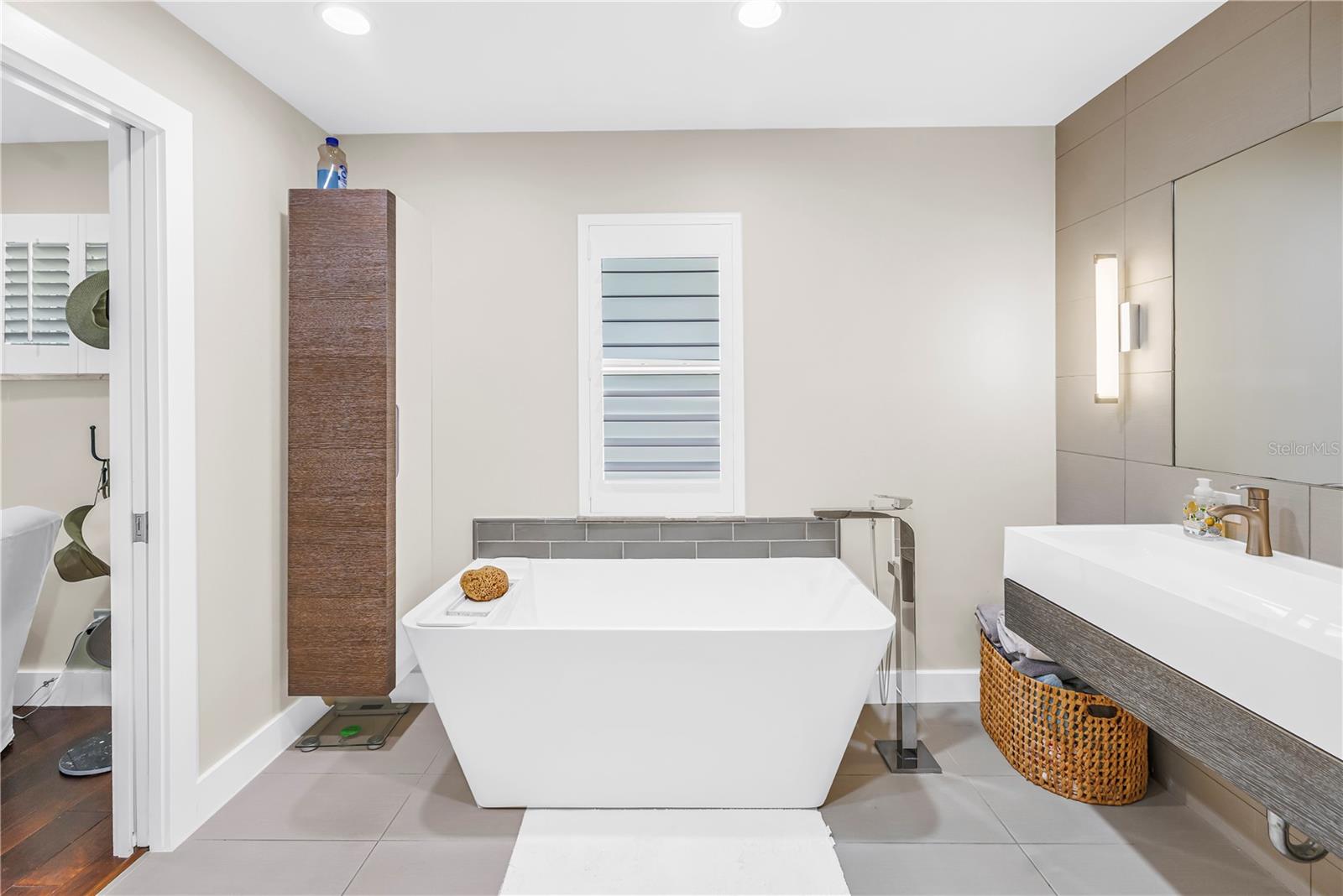 ISLAND ESTATE OF CLEARWATER UNITS 6D 7A 7C - Residential