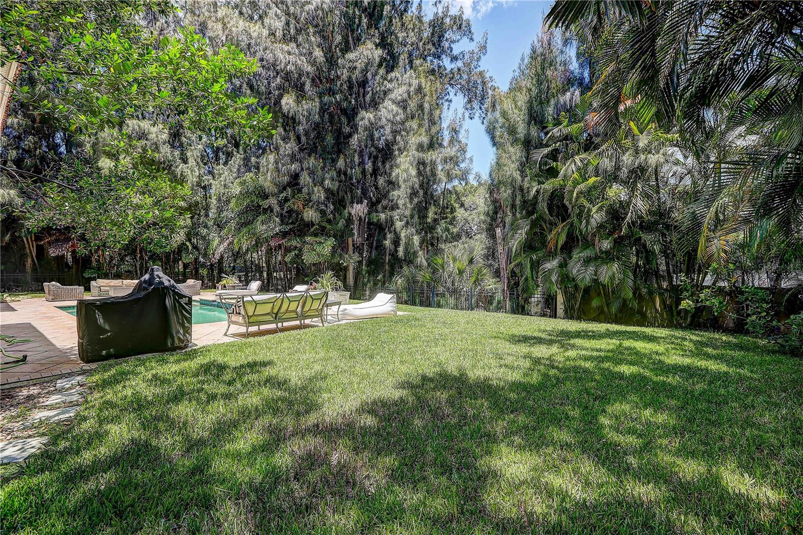 HENDERSON BEACH - Residential