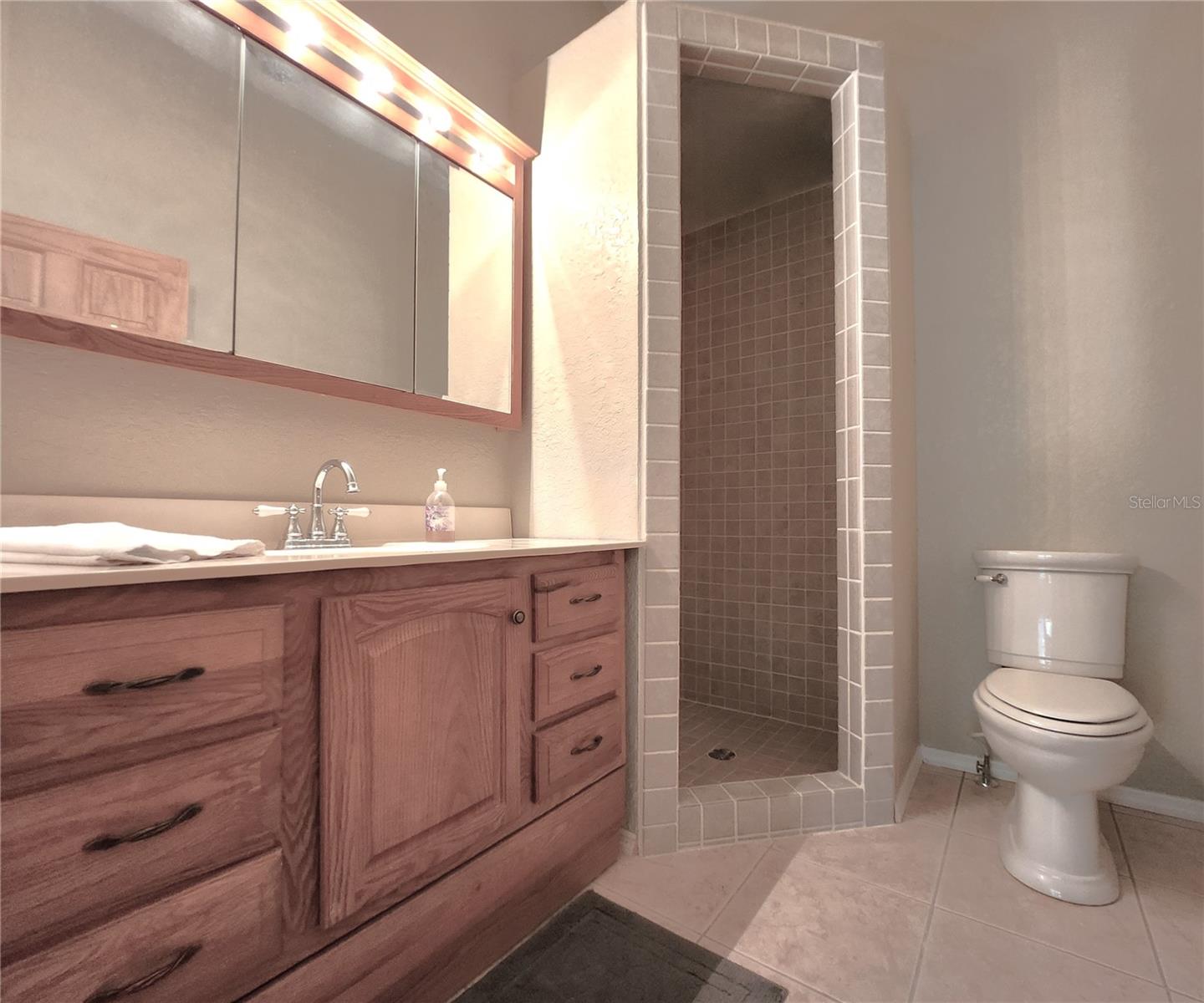 RIVERSIDE HEIGHTS - Residential