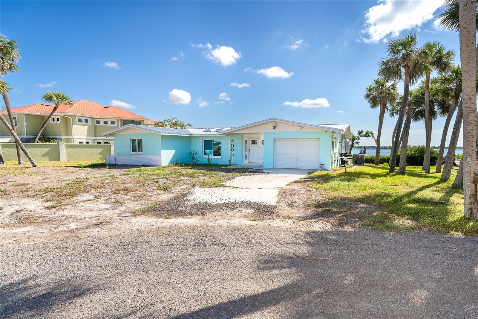 PELICAN SHORES - Residential