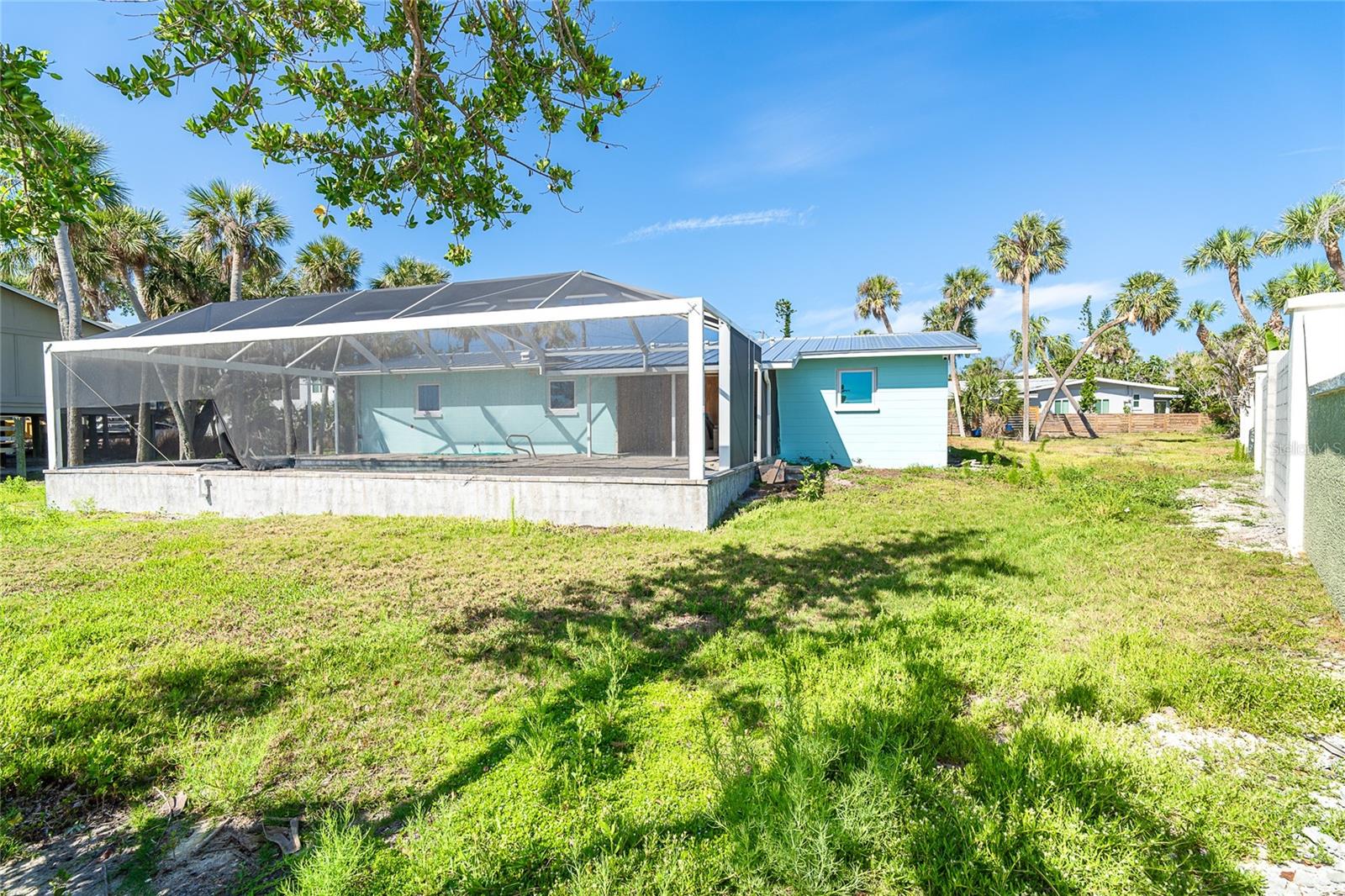 PELICAN SHORES - Residential
