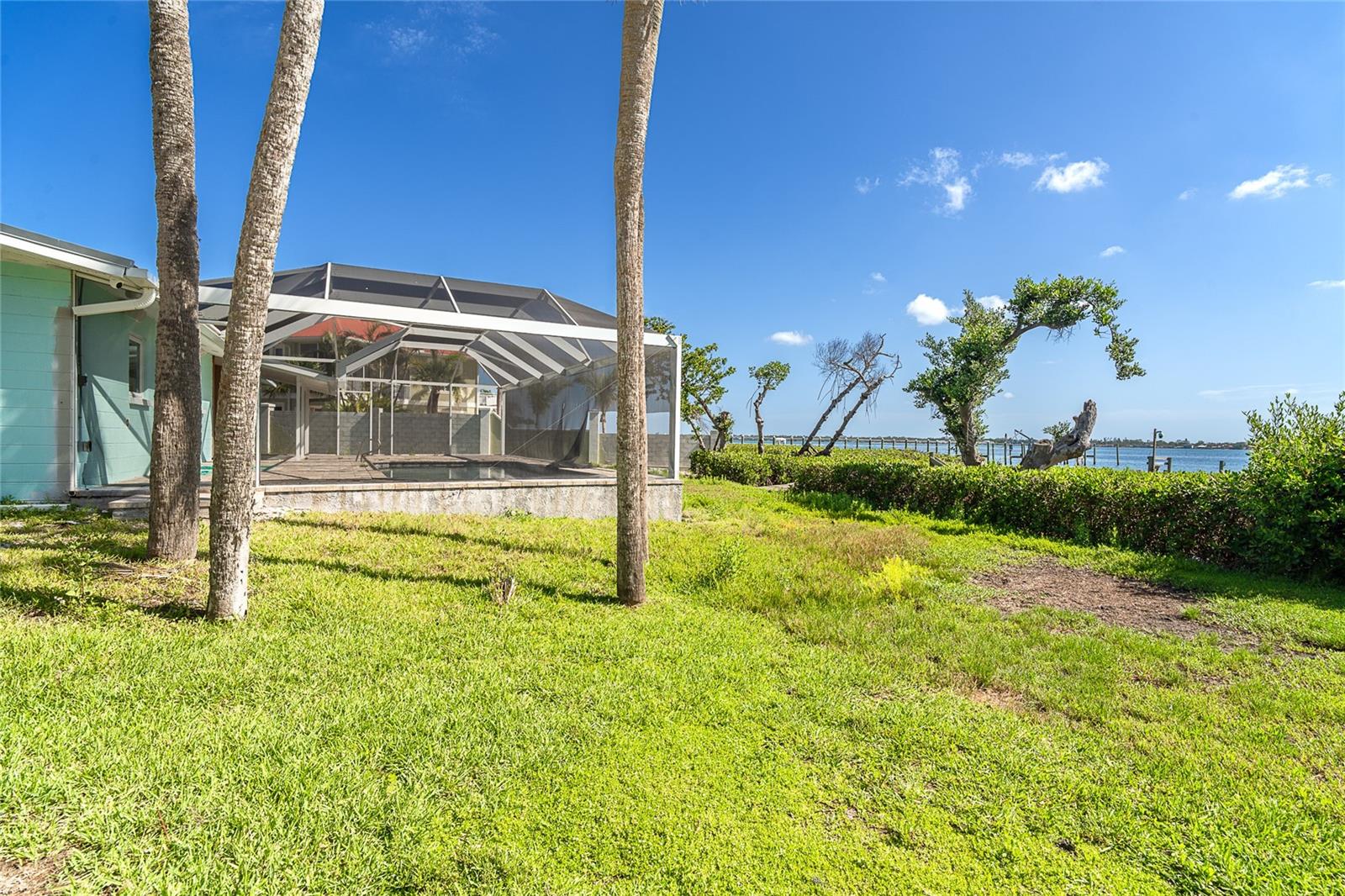 PELICAN SHORES - Residential