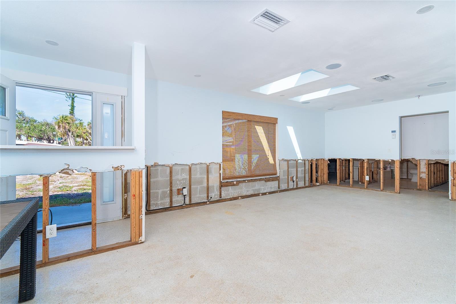 PELICAN SHORES - Residential