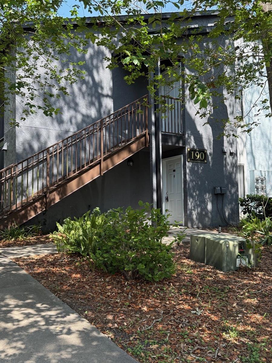 190 RIVERBEND DRIVE 102