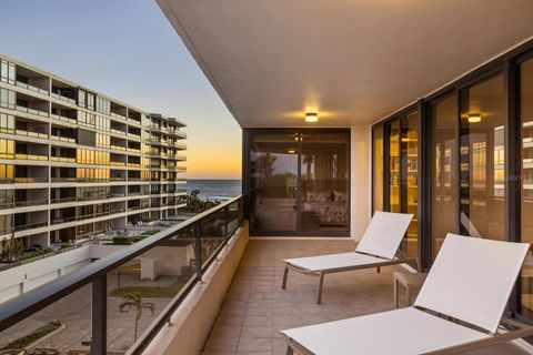 A home in LONGBOAT KEY