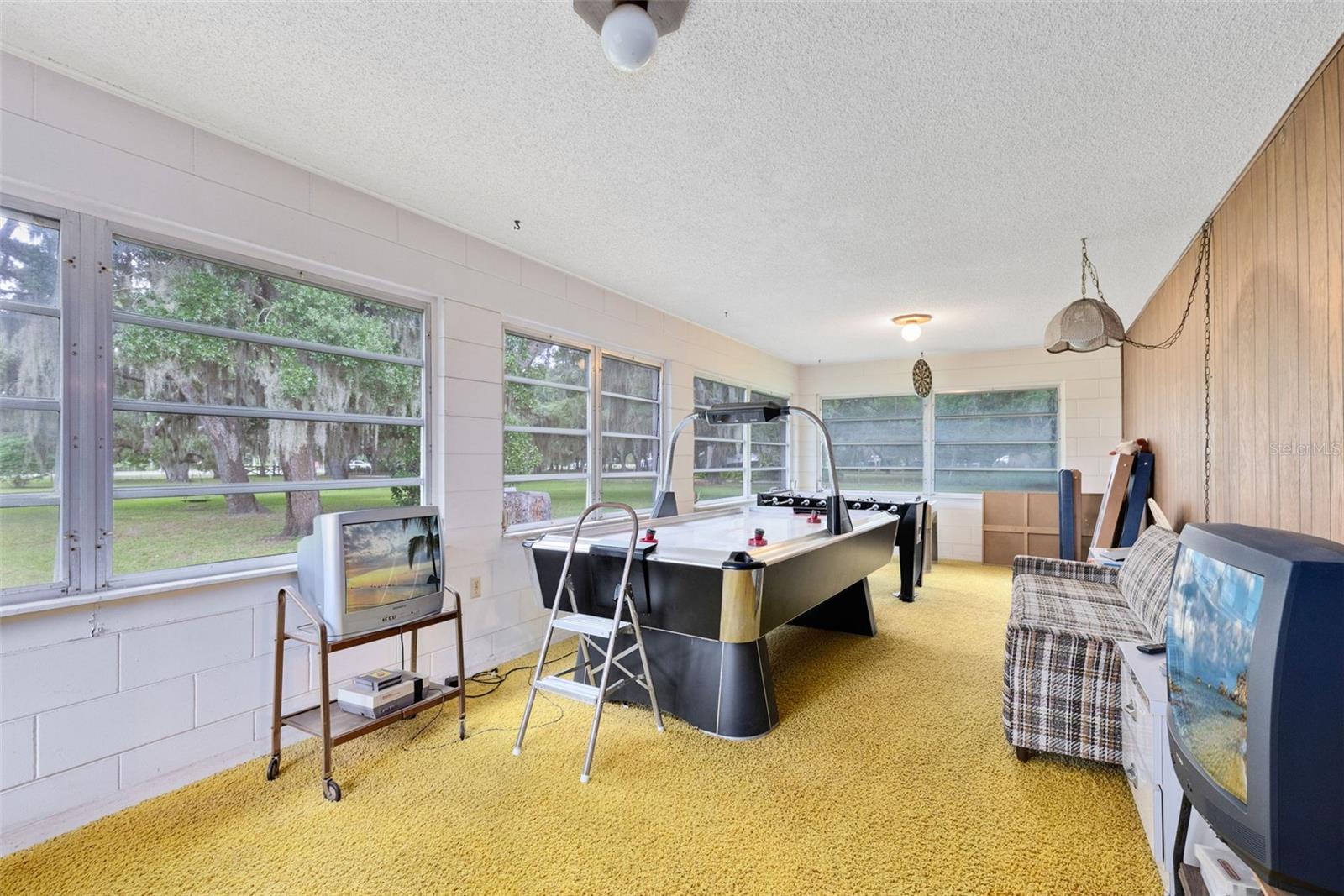 RUNNYMEDE NORTH HALF TOWN OF - Residential