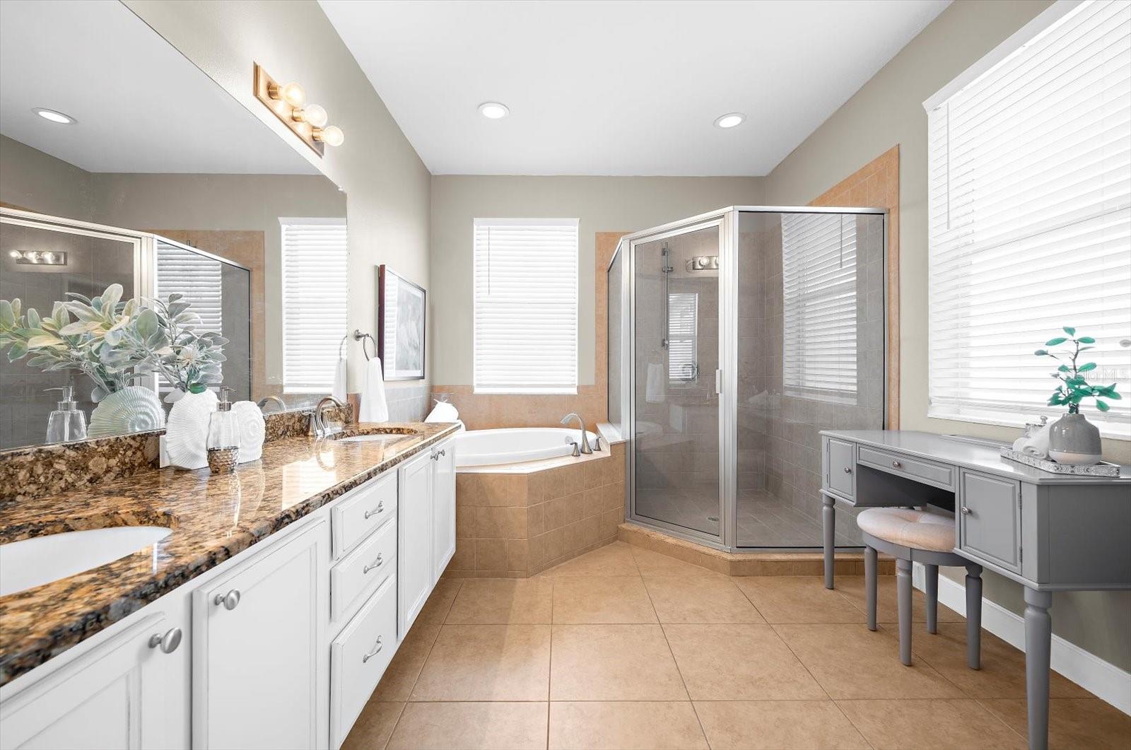 CALLISTA CAY - Residential