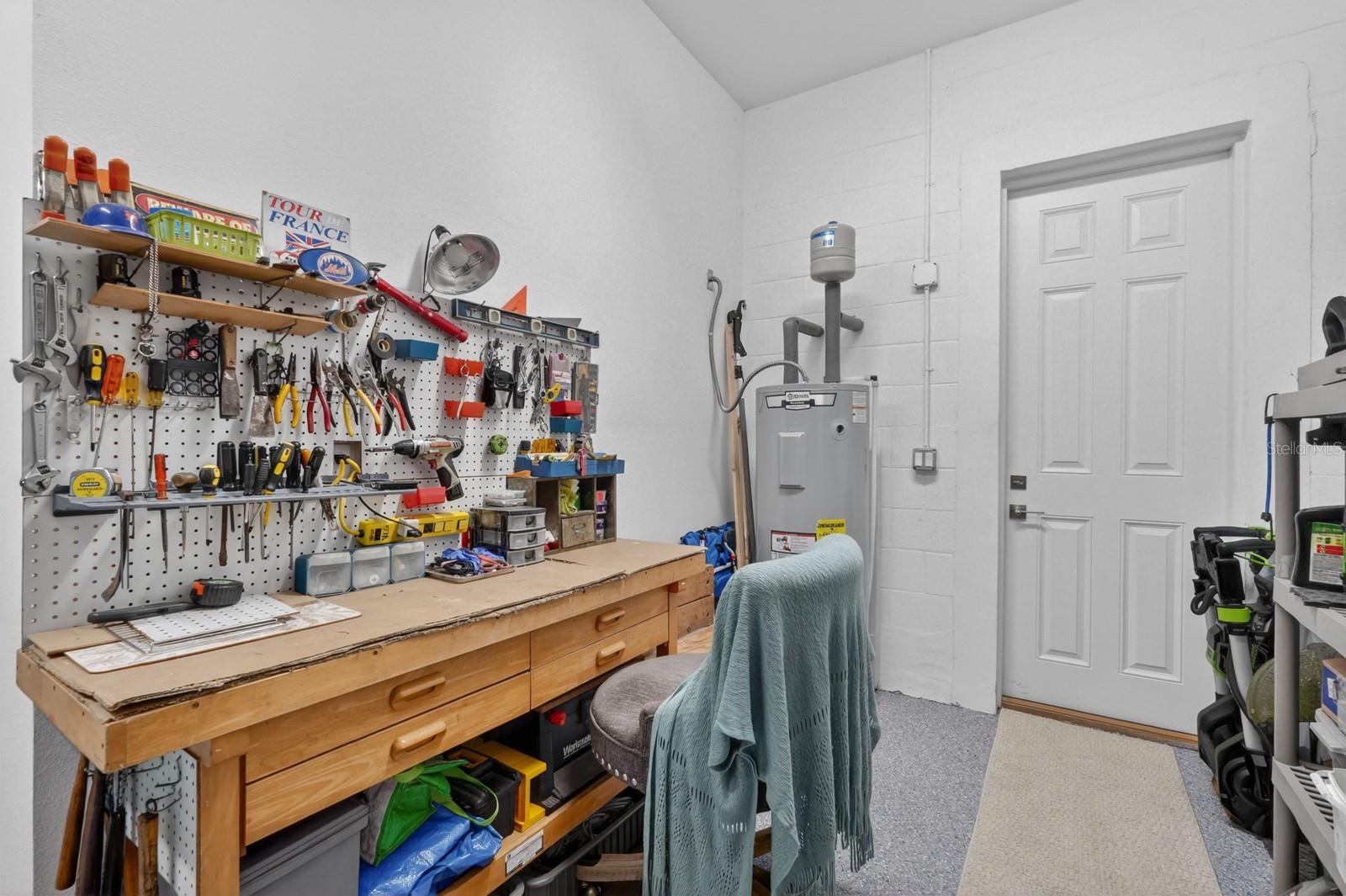 PINE LAKES - Residential