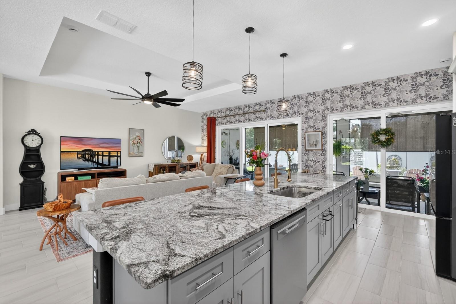 PINE LAKES - Residential