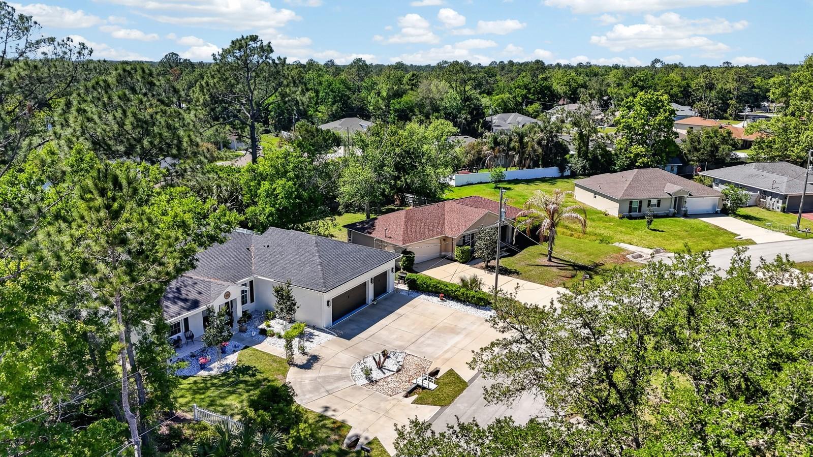 PINE LAKES - Residential