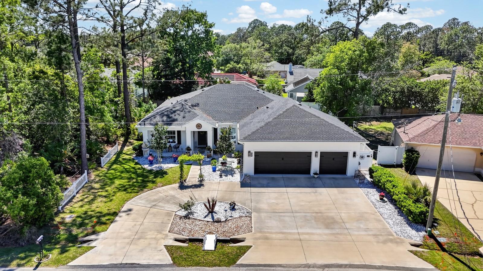 PINE LAKES - Residential