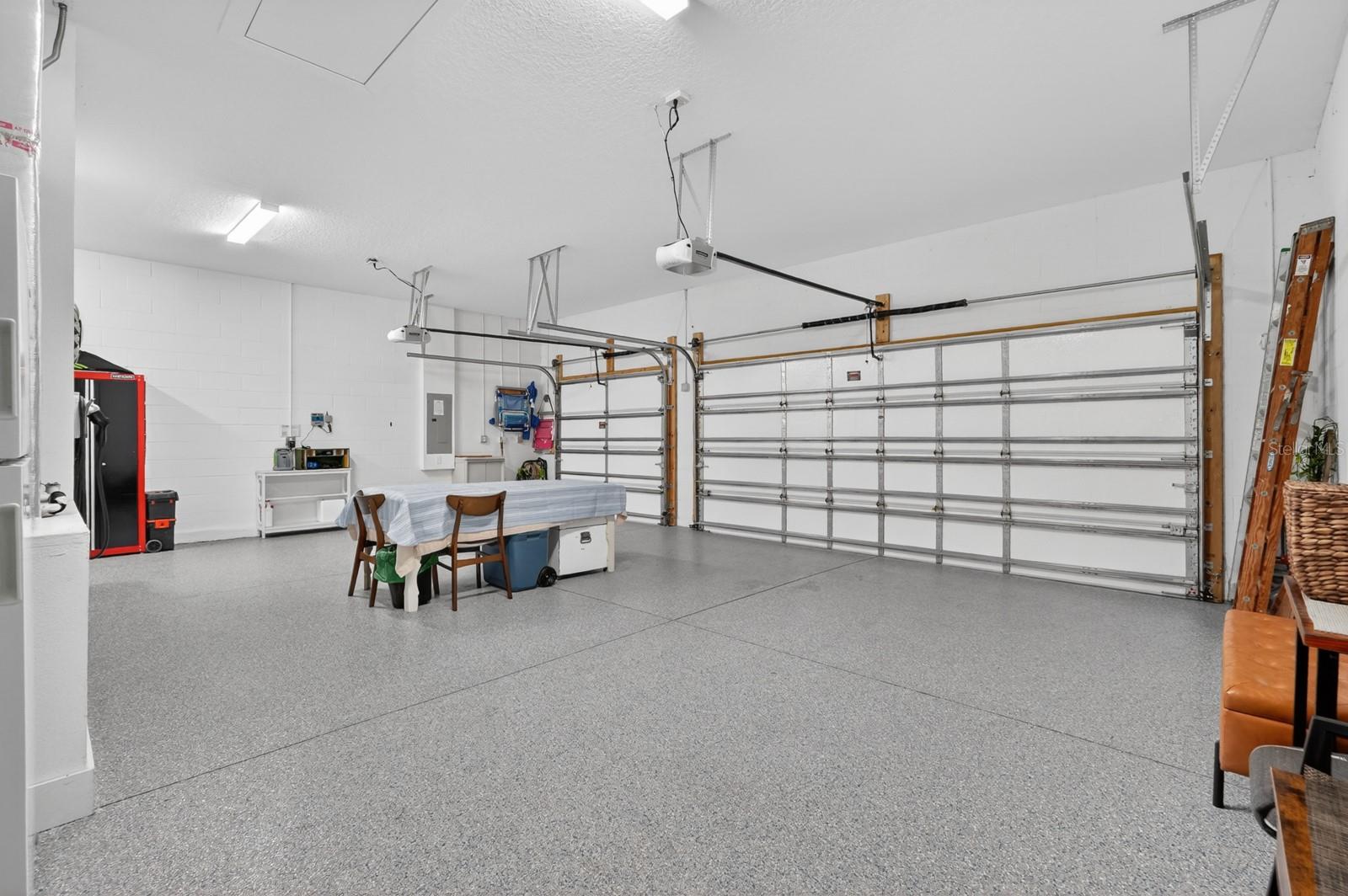 PINE LAKES - Residential