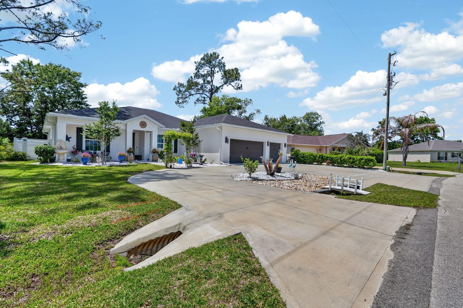 PINE LAKES - Residential