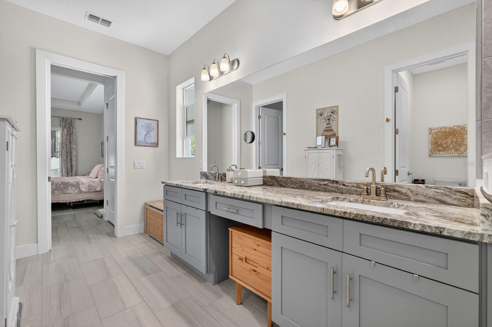 PINE LAKES - Residential