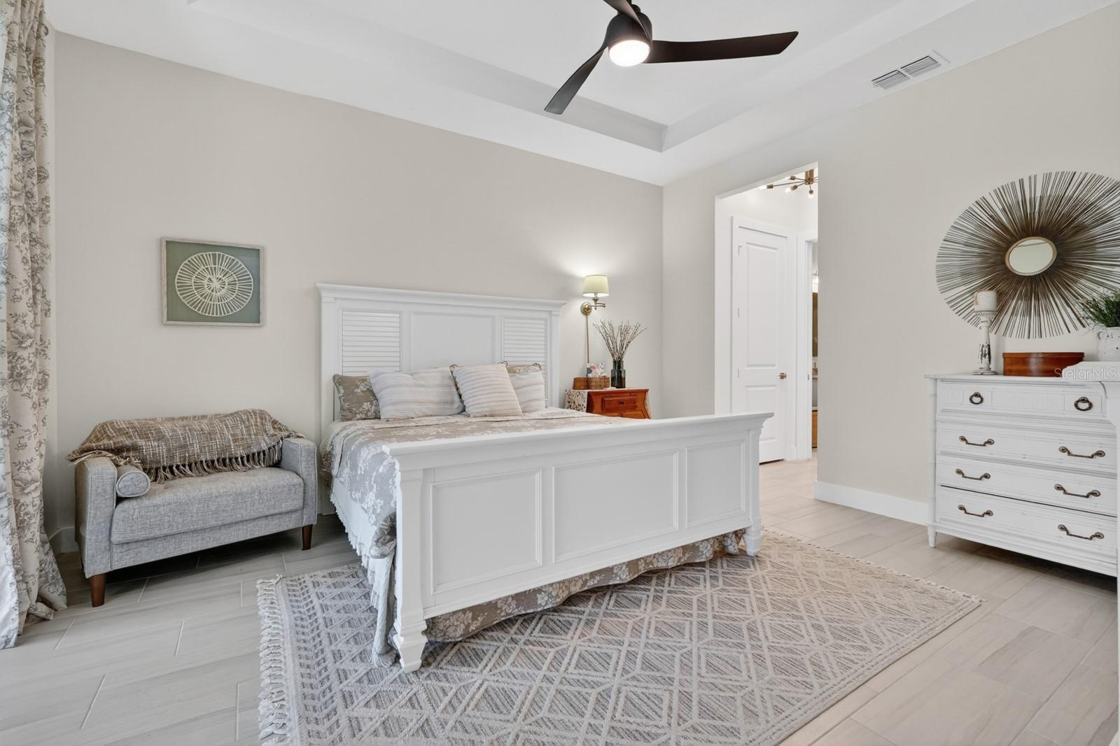 PINE LAKES - Residential