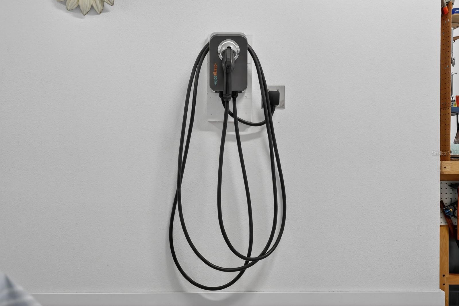 PINE LAKES - Residential