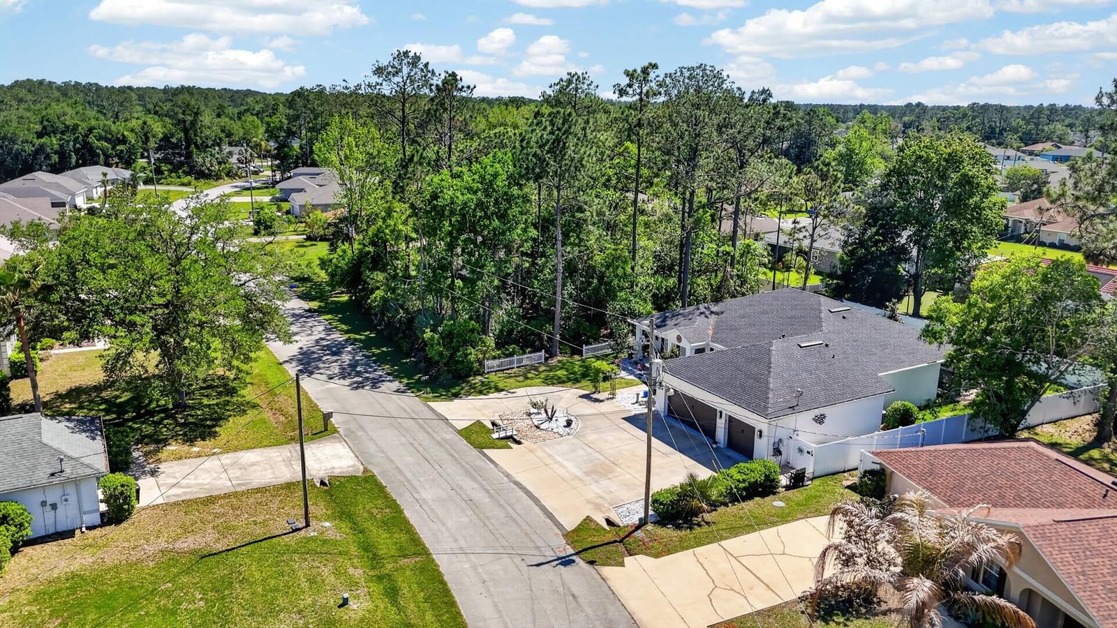 PINE LAKES - Residential