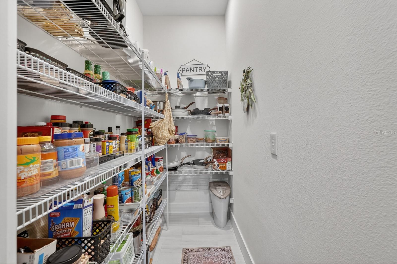 PINE LAKES - Residential