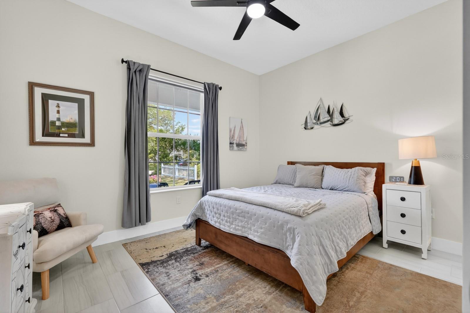 PINE LAKES - Residential